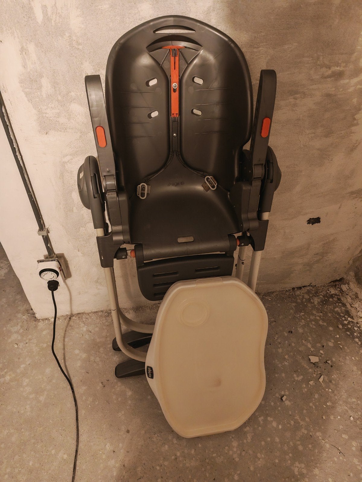 chaise haute Chicco gratuit, Enfants & Bébés, Enlèvement, Utilisé