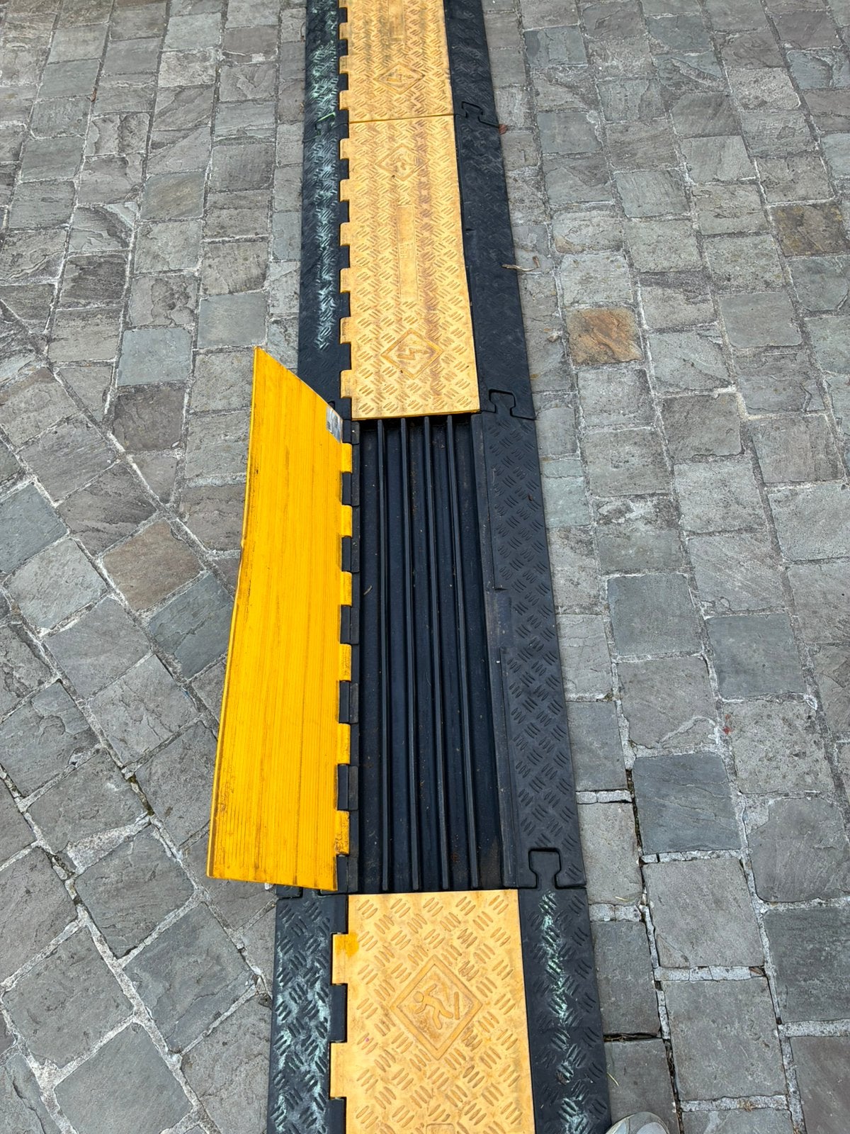 HBM 80 cm kabelbrug / kabelgoot, Doe-het-zelf en Bouw, Ophalen, Gebruikt
