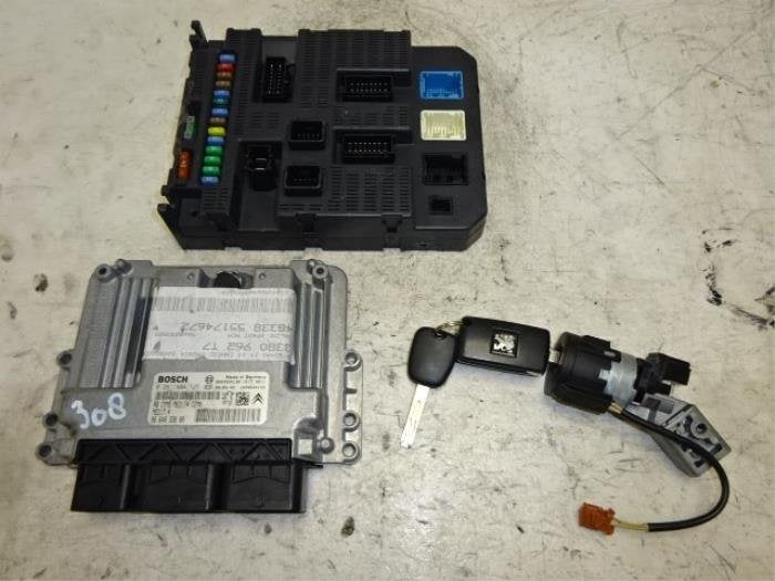 Kontaktslot + computer van een Peugeot 308, Gebruikt, -, -, Ophalen of Verzenden