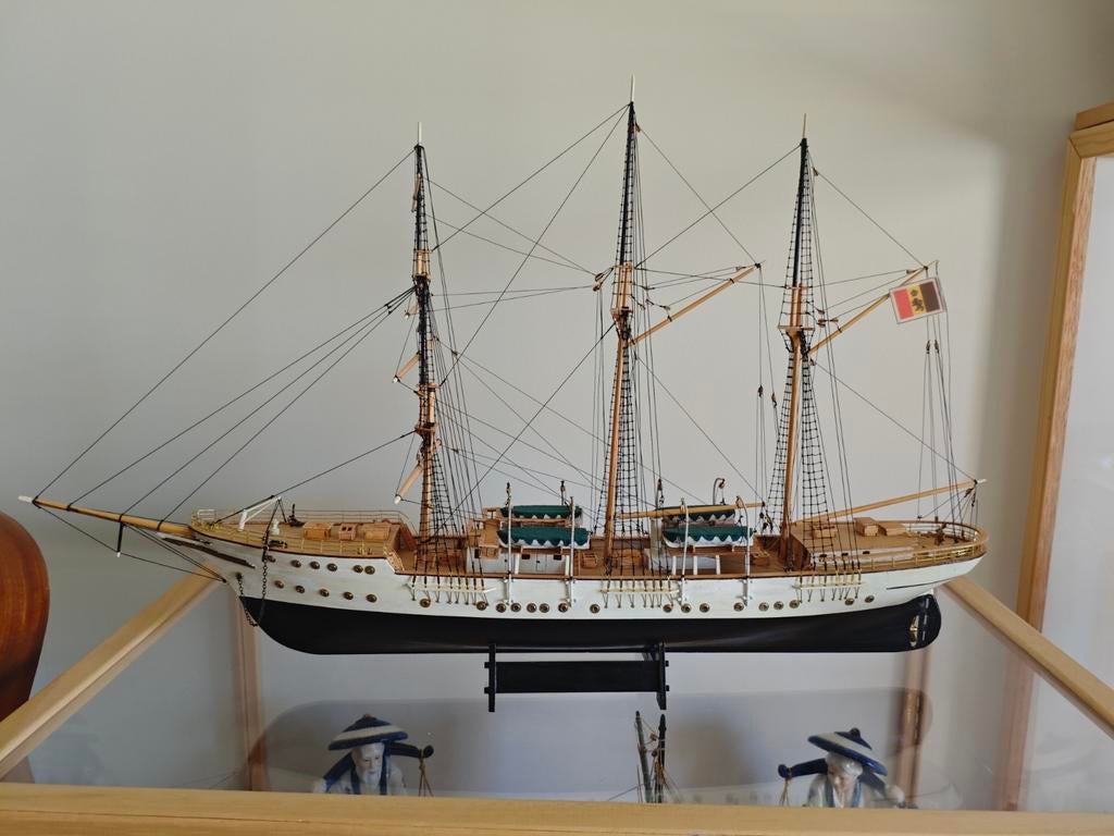 Modelbouw Mercator, Ophalen