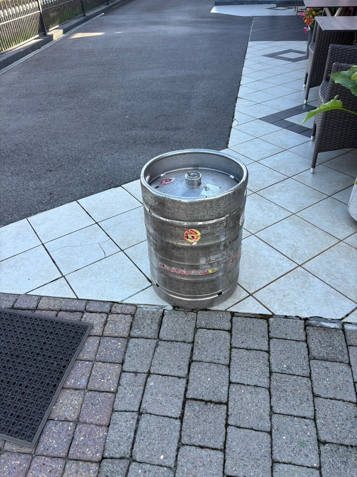 Leeg biervat, Ophalen, Zo goed als nieuw