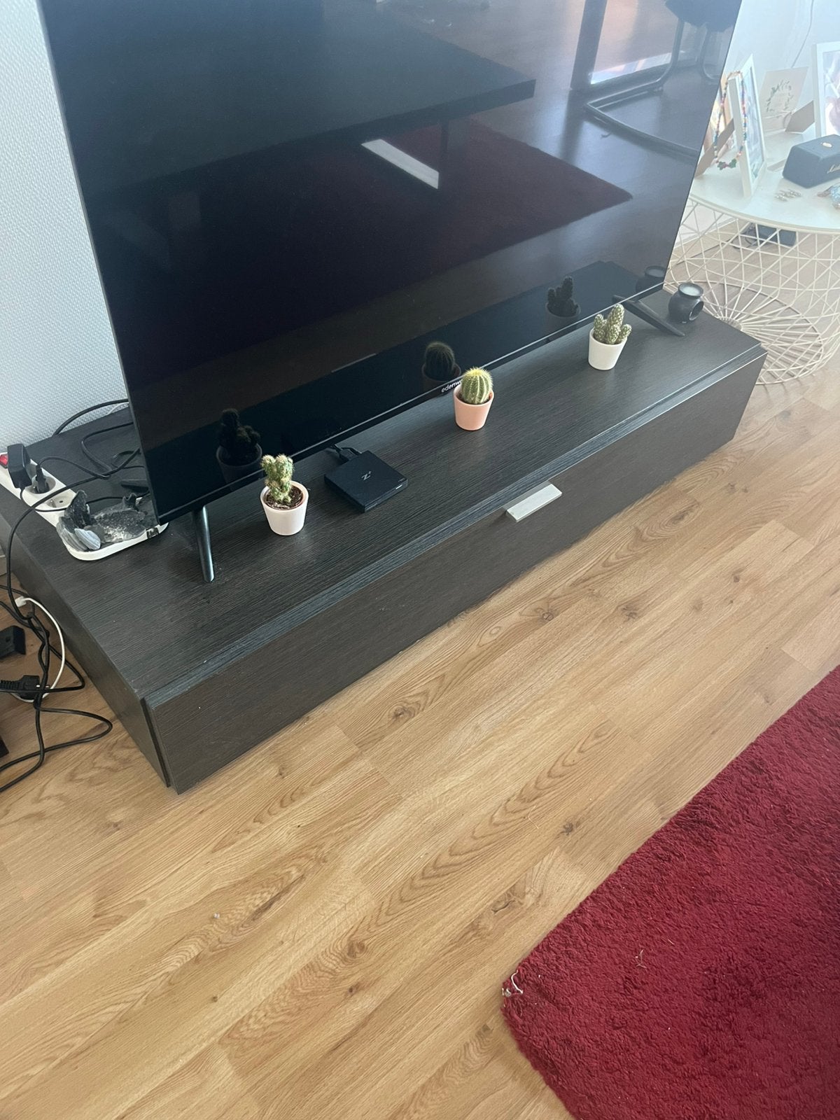 Table basse + meuble tv + table a manger + 4 chaises, Ophalen, Gebruikt