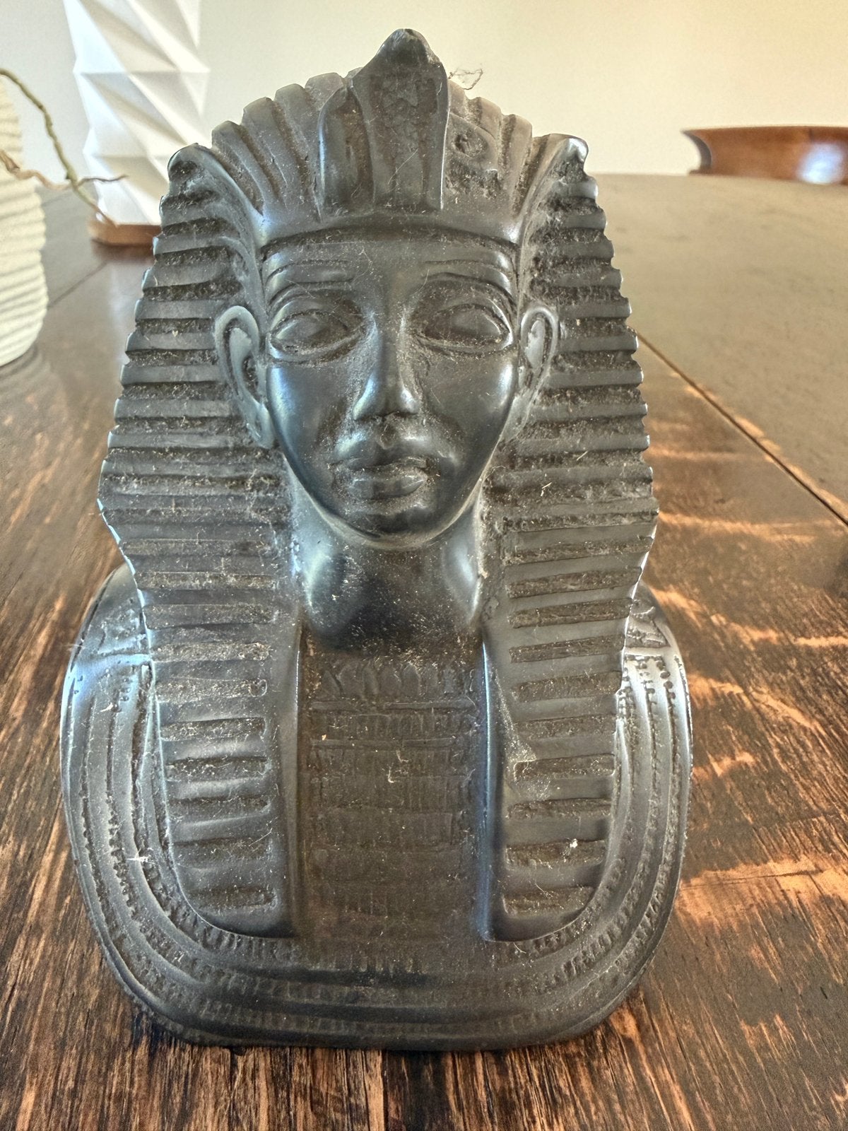 Egyptische faraobuste Toetanchamon zware natuursteen – 15 cm, Ophalen of Verzenden, Beeld