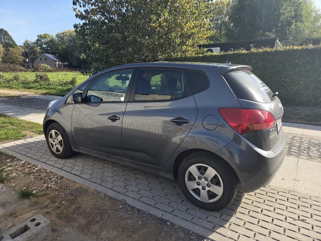 Kia Venga 1.4 Benzine "Hedgren" (Full Option), Autos, Achat, Noir, 5 portes, 5 places