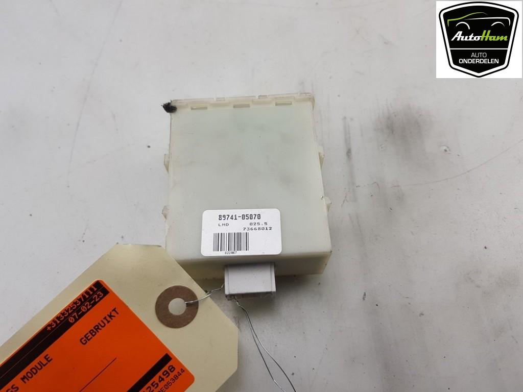 COMPUTER CENTRALE VERGRENDELING Avensis Wagon (T25 / B1E), Gebruikt, Toyota