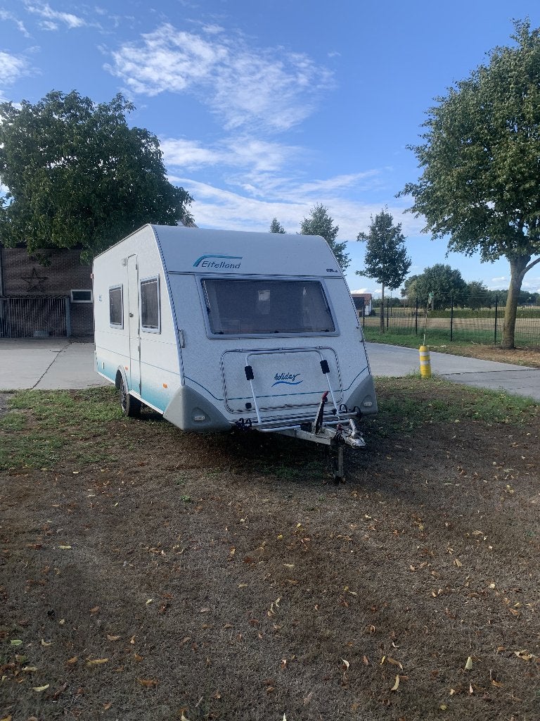 Eifelland Holiday (2003) met stapelbed, Rondzit, 750 - 1000 kg, Schokbreker, 5 tot 6 meter