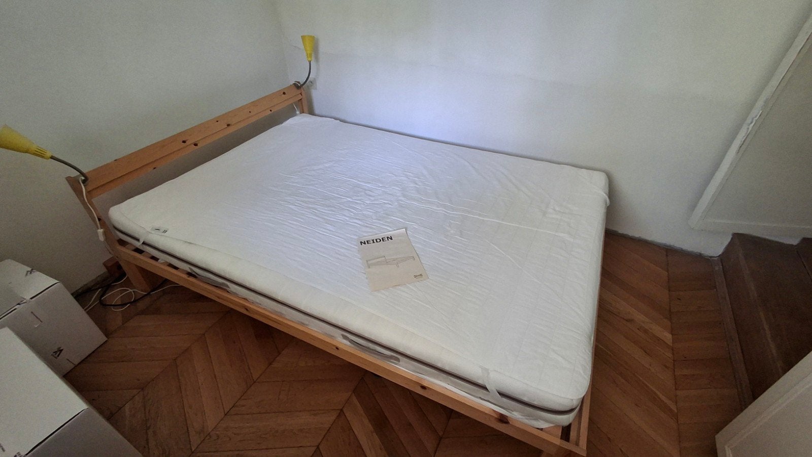 Lit double Ikea Neiden, Maison & Meubles, Chambre à coucher | Lits, Enlèvement