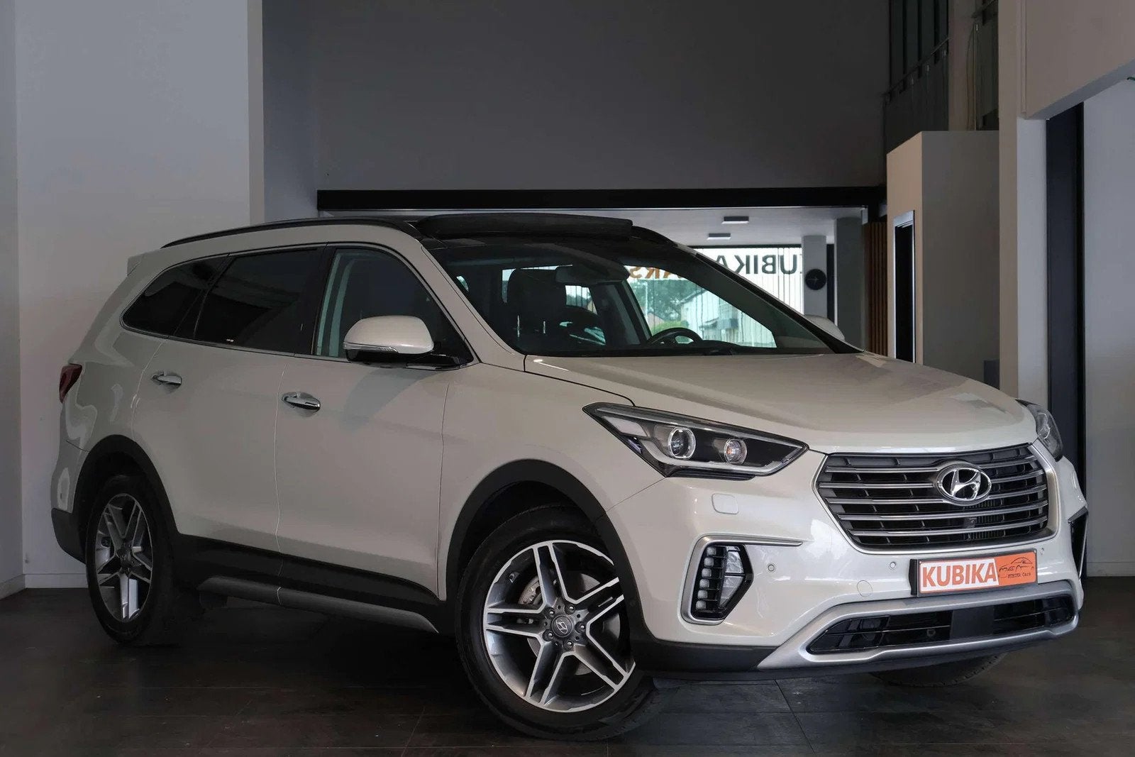 Hyundai Santa Fe Grand 2.2 CRDi Executive 7Zit DodeH 360 P, Auto's, Automaat, Santa Fe, Gebruikt, https://public.car-pass.be/vhr/777d4b99-5644-4ddb-88f6-a21c7753ff8e