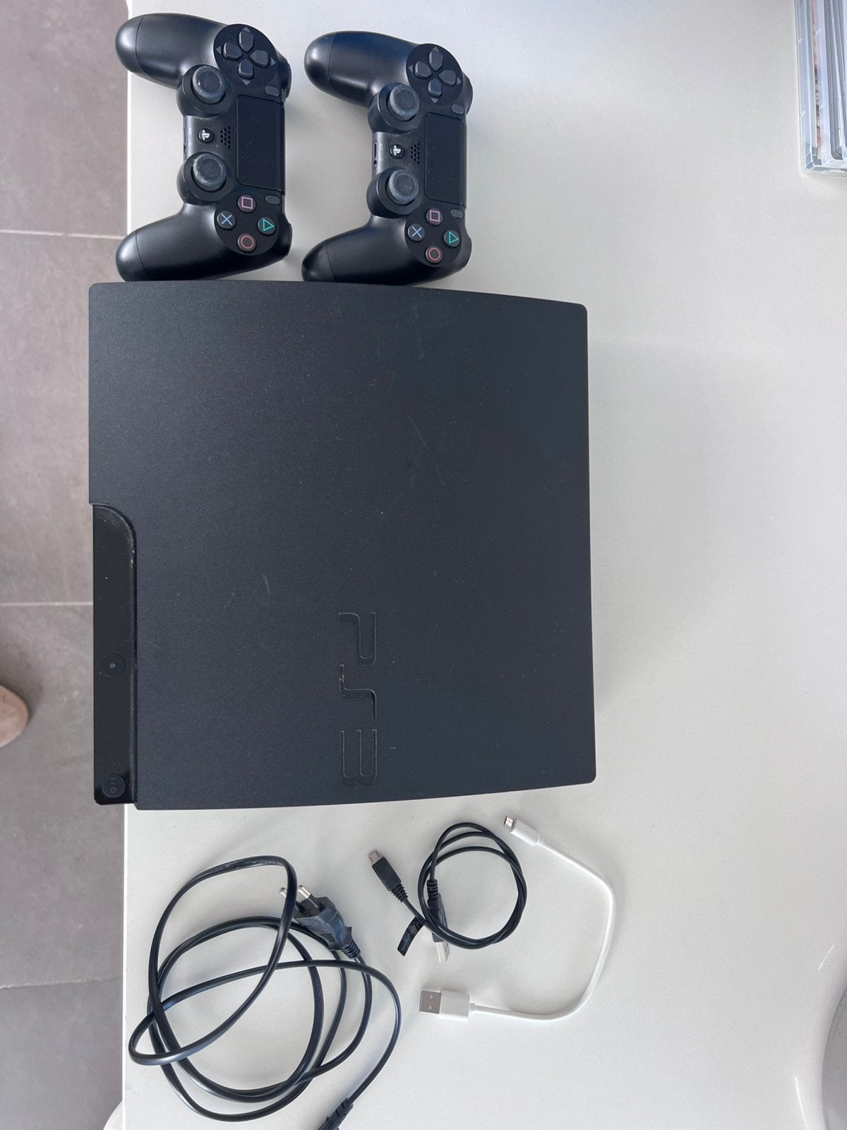 PlayStation 3 slim model CECH-3004B, 2 spelers, Ophalen, Gebruikt, Overige genres