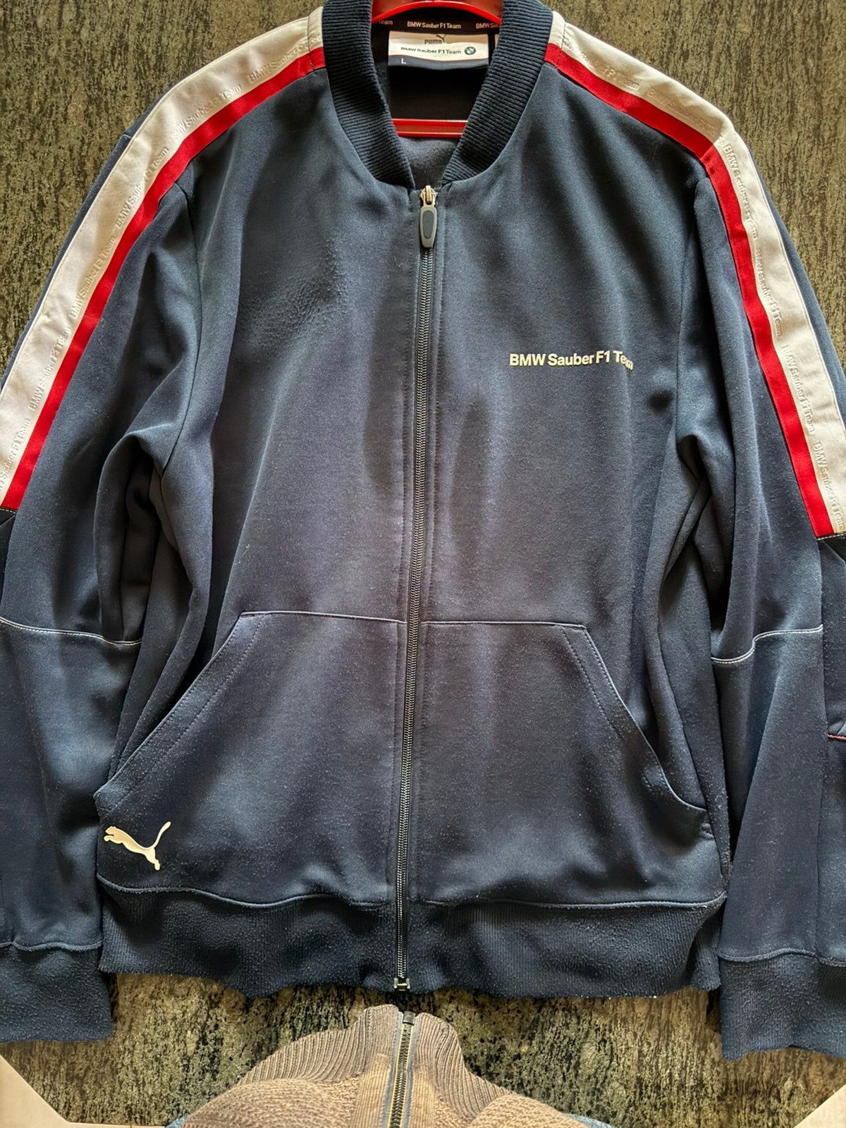 uma BMW Sauber F1 Team Vest Maat L- Vintage jacket, Ophalen of Verzenden, Maat 52/54 (L), Rood