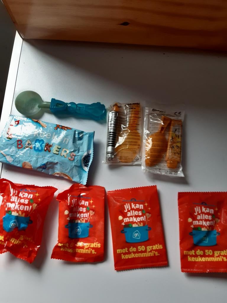 5 Keukenmini's van ah + gratis 3 lepeltjes van Kellogg's., Enlèvement ou Envoi, Neuf, Fille