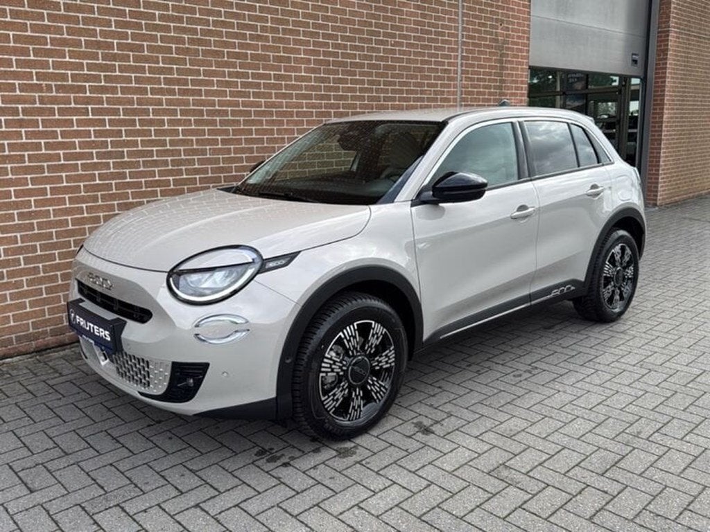 Fiat 600 e-Hybrid La Prima e-DCT6, Autos, 100 kW, Achat, 109 g/km, 5 portes