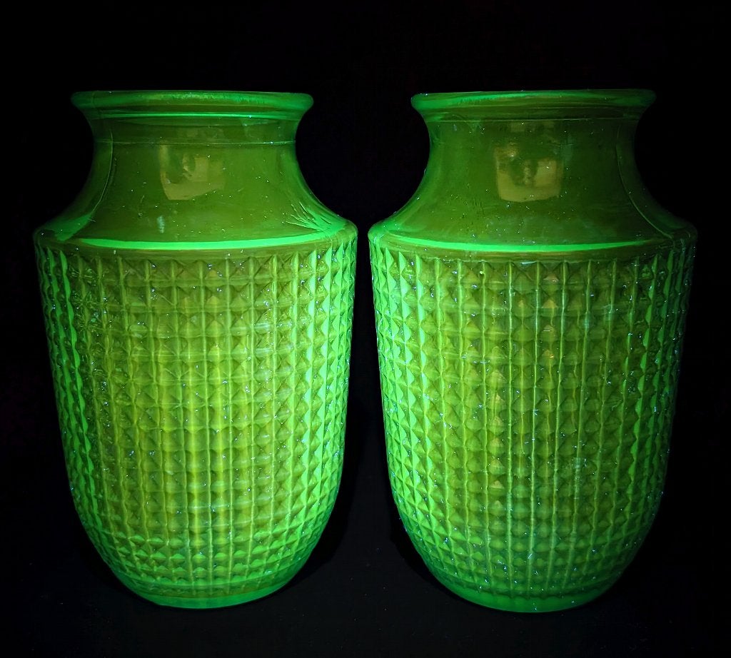 Paire de vases Vintage Art Deco – UV Reactive, Enlèvement ou Envoi