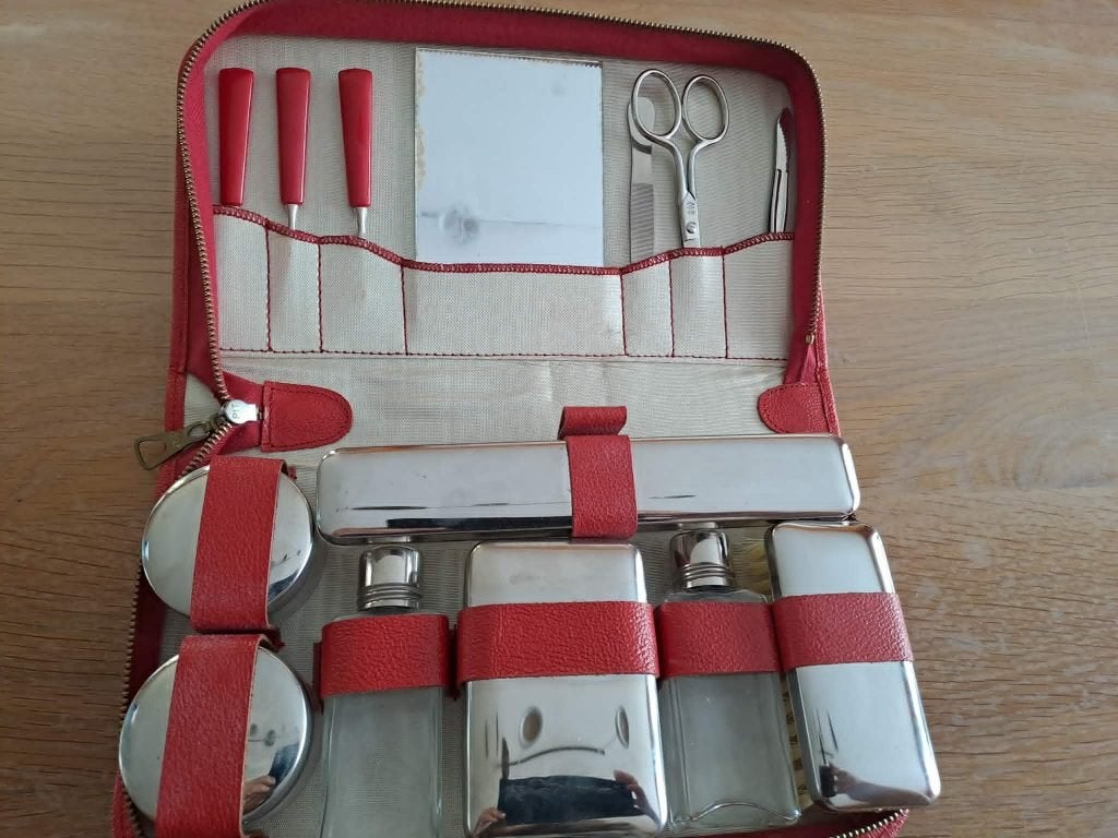 vintage reisetui, Handtassen en Accessoires, Toilettassen, Ophalen, Zo goed als nieuw, Rood, Jongen of Meisje