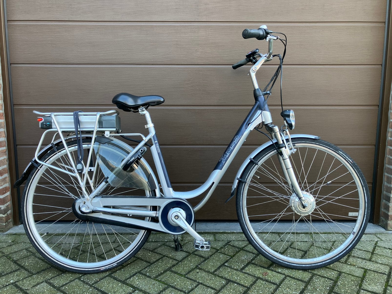 Elektrische damesfiets van Cross, Enlèvement