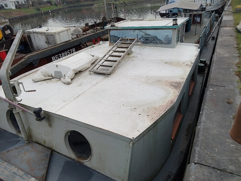 Huisvestingsboot moet nog worden afgewerkt., Watersport en Boten, Gebruikt, Binnenboordmotor, Diesel, 160 pk
