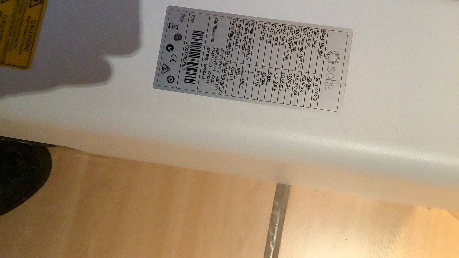 Omvormer zonnepanelen, Doe-het-zelf en Bouw, Zonnepanelen en Toebehoren, Ophalen, Zo goed als nieuw