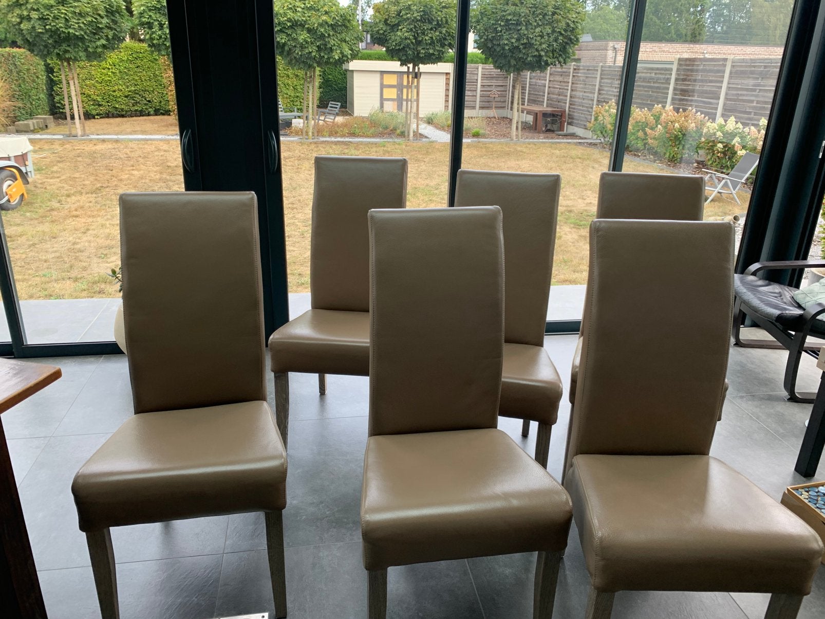 6 lederen eetkamerstoelen in licht taupe, Autres couleurs, Enlèvement, Cuir, Cinq, Six Chaises ou plus