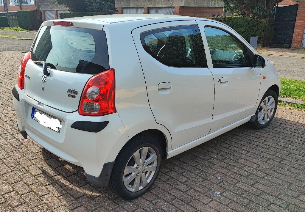 Suzuki alto prête à immatriculer, Euro 5, Achat, Noir, 5 portes