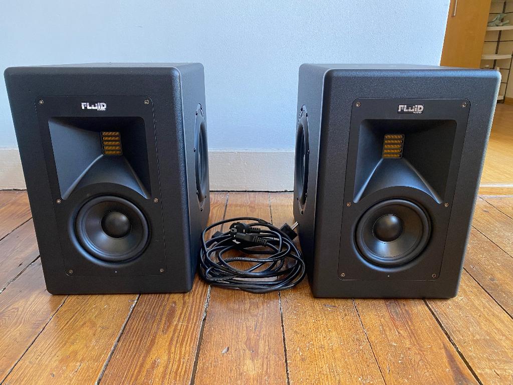 Fluid Audio Image 2, Pair, Almost New, Used Once, Zo goed als nieuw, 120 watt of meer, Front, Rear of Stereo speakers, Ophalen