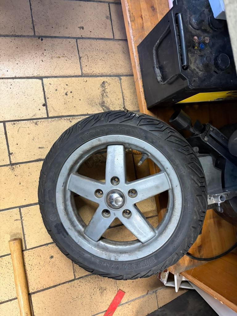 Vespa lx velg en band, Fietsen en Brommers, Ophalen, Vespa
