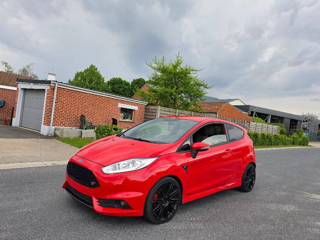 Ford Fiesta ST 1.6i - 100 000 km - 04/2013, Autos, Euro 5, Achat, Entreprise, Boîte manuelle