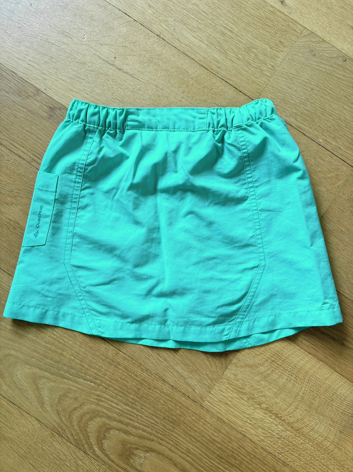 Groen wandelrokje Quechua, maat 133/142, Enlèvement ou Envoi, Comme neuf, Fille, Vêtements de sport ou Maillots de bain