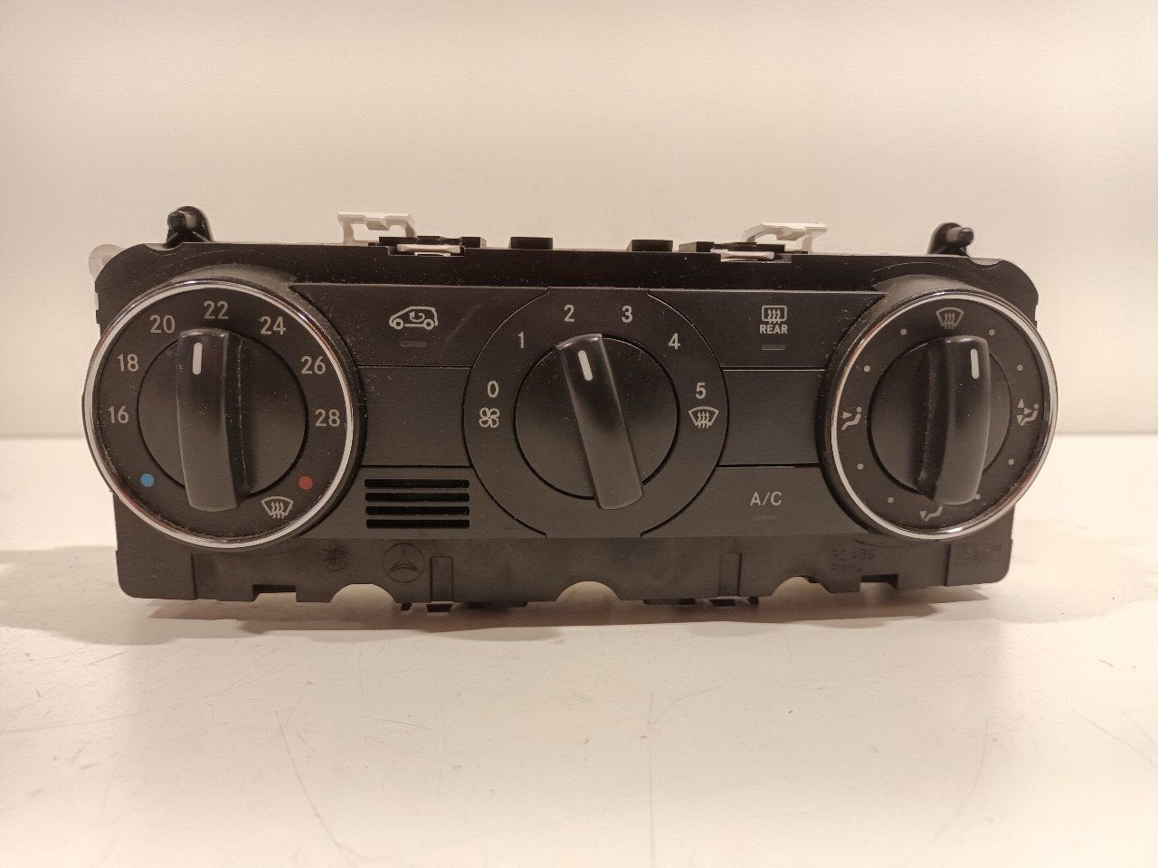 Bedieningspaneel kachel Mercedes-Benz B-Klasse, Onderdelen@venauto.nl, Van der Ven Autorecycling B.V., Ettenseweg 76, 4706 PB Roosendaal, The Netherlands