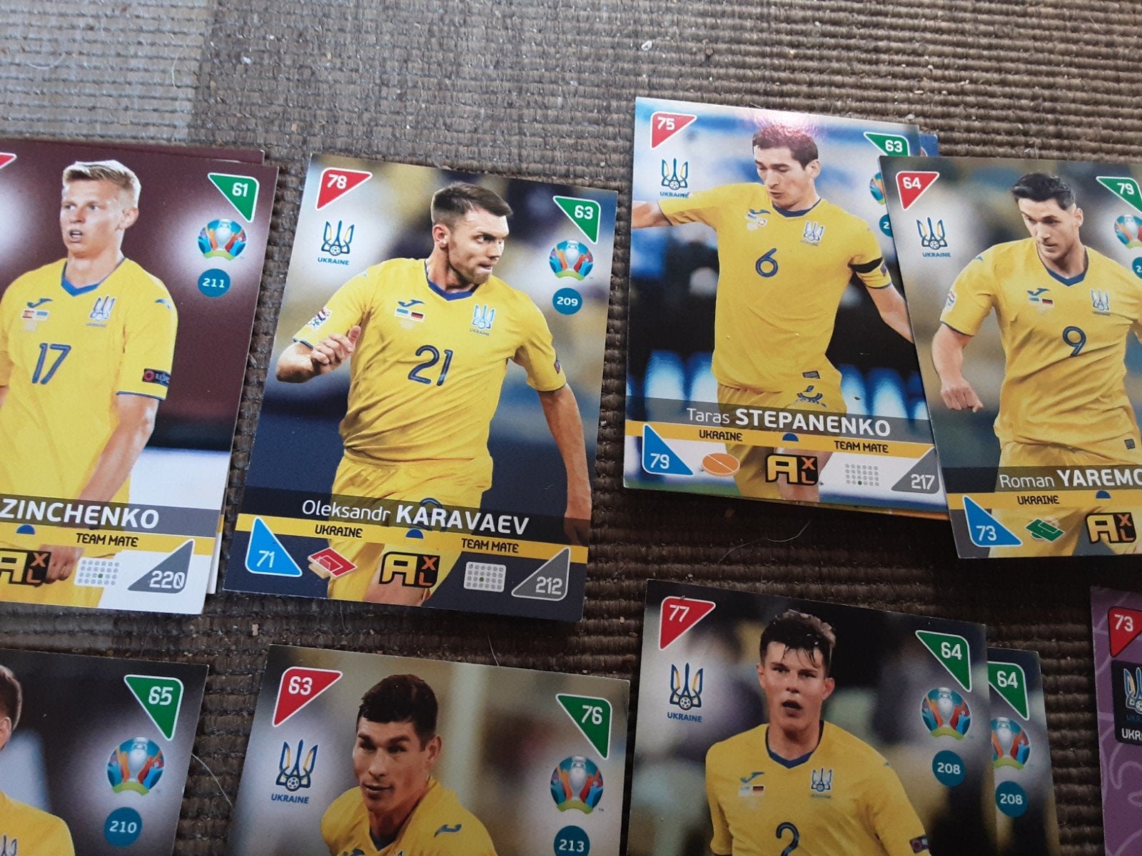 Fifa voetbal kaarten ruilen tegen popimons kaarten, Ophalen