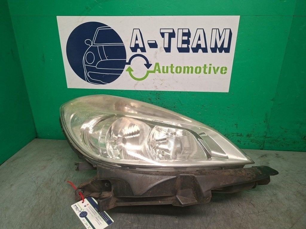 PHARE / OPTIQUE AVANT DROIT Renault Clio III (BR / CR), Autos : Pièces & Accessoires, Renault, Utilisé, Peter-Huppertz-Straße 5
51063  Köln, DE