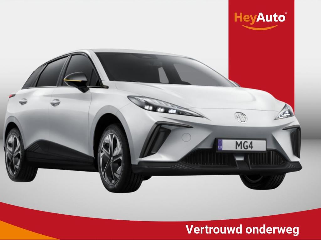 MG MG4 64 kWh Luxury, Auto's, Automaat, Zwart, 1675 kg, Wit