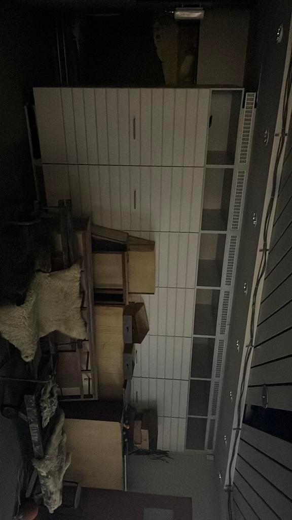 Grote winkelkasten , kastenwand hardhoud. Zware rollagers, Ophalen, Gebruikt