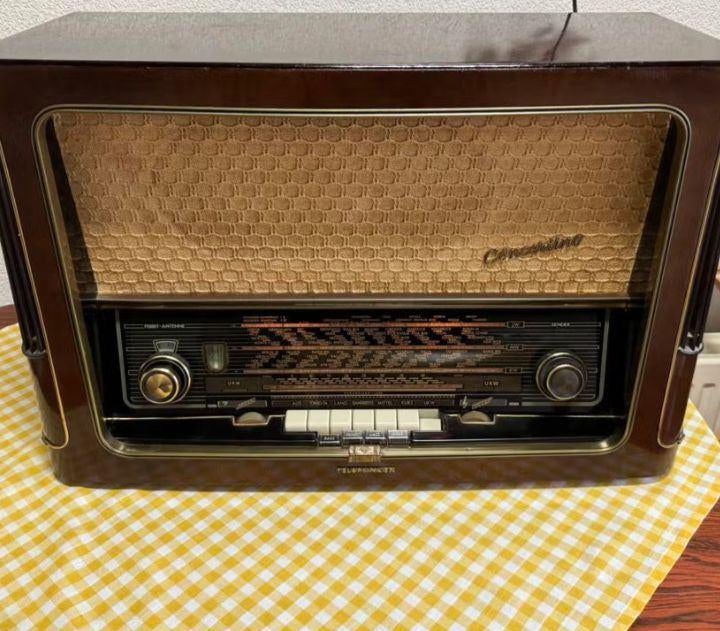 Telefunken radio concertino 7 orginele staat, Audio, Tv en Foto, Radio's, Ophalen of Verzenden, Gebruikt, Radio