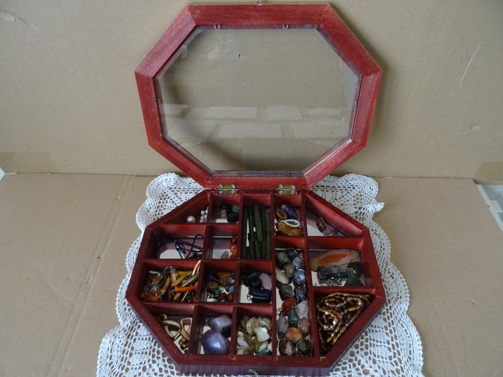 Curiosa collectie 43x medaillon hanger met edelsteen etc., Antiek en Kunst, Ophalen of Verzenden