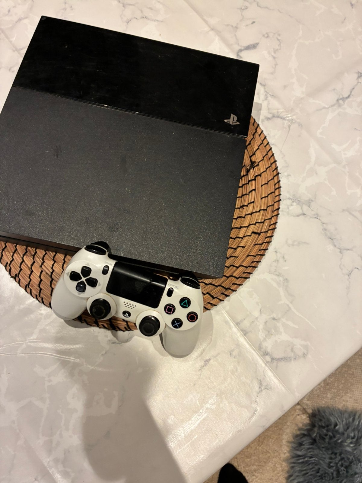 Ps4 met controller, Games en Spelcomputers, Games | Sony PlayStation 4, Ophalen of Verzenden, Gebruikt, Vanaf 12 jaar, Online