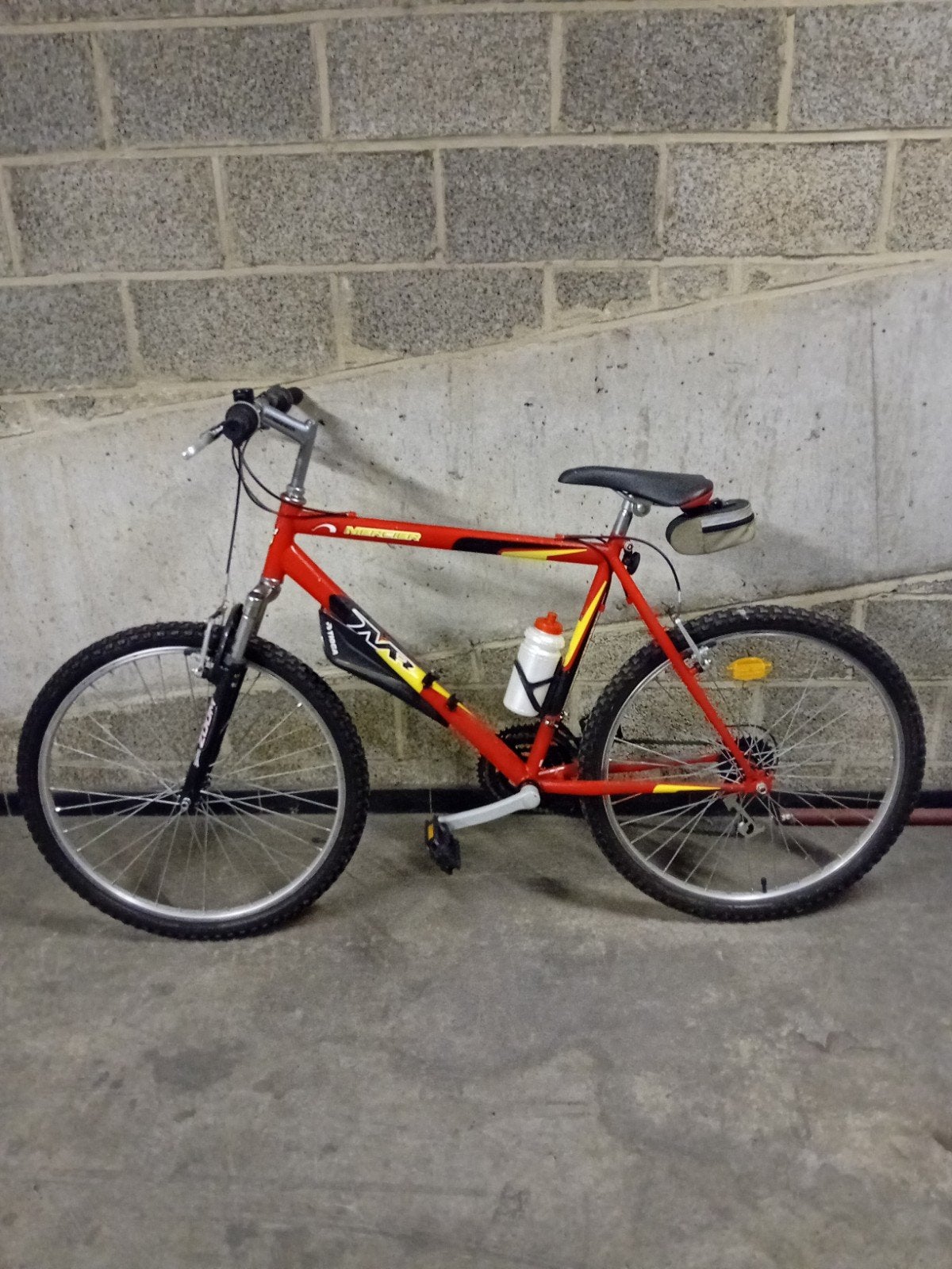 vélo VTT en parfait état, rrien a prevoir dessus.. modèle vi, Vélos & Vélomoteurs, Enlèvement