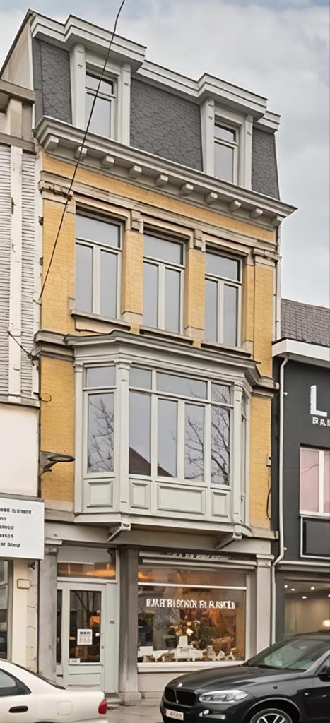 Statige Herenwoning met winkel, Immo