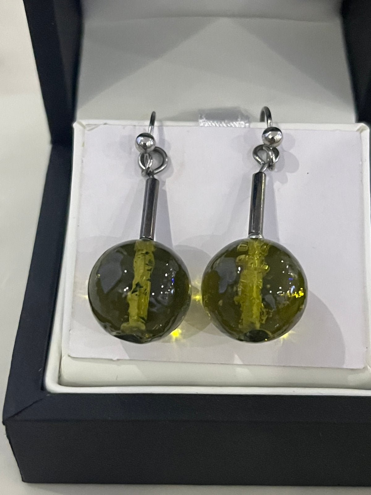 Oorbellen edelsteen, Handtassen en Accessoires, Manchetknopen, Ophalen of Verzenden, Zo goed als nieuw