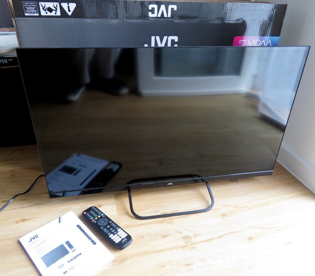 TV JVC VIDAA LT 32FV205 QLED, TV, Hi-fi & Vidéo, Autres marques, QLED, 60 à 80 cm, Comme neuf