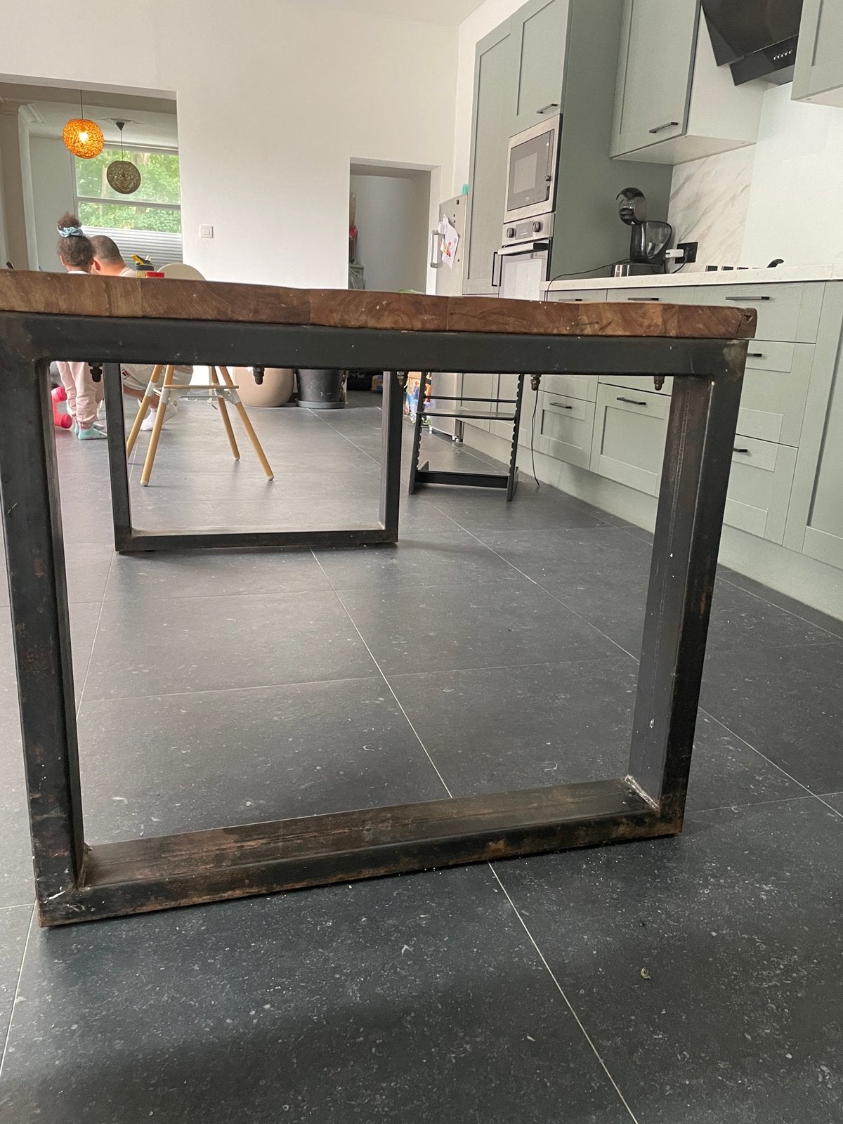 Houten eettafel met industriële poten, Ophalen, Gebruikt