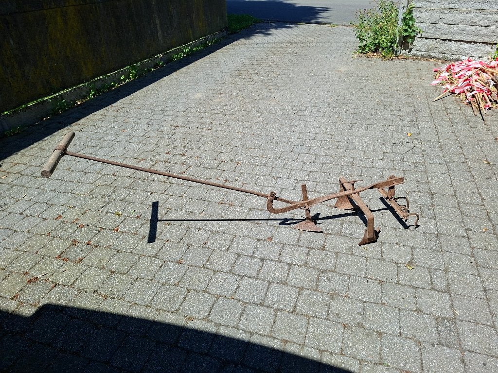 Cultivator - antiek tuin-handgereedschap, Enlèvement