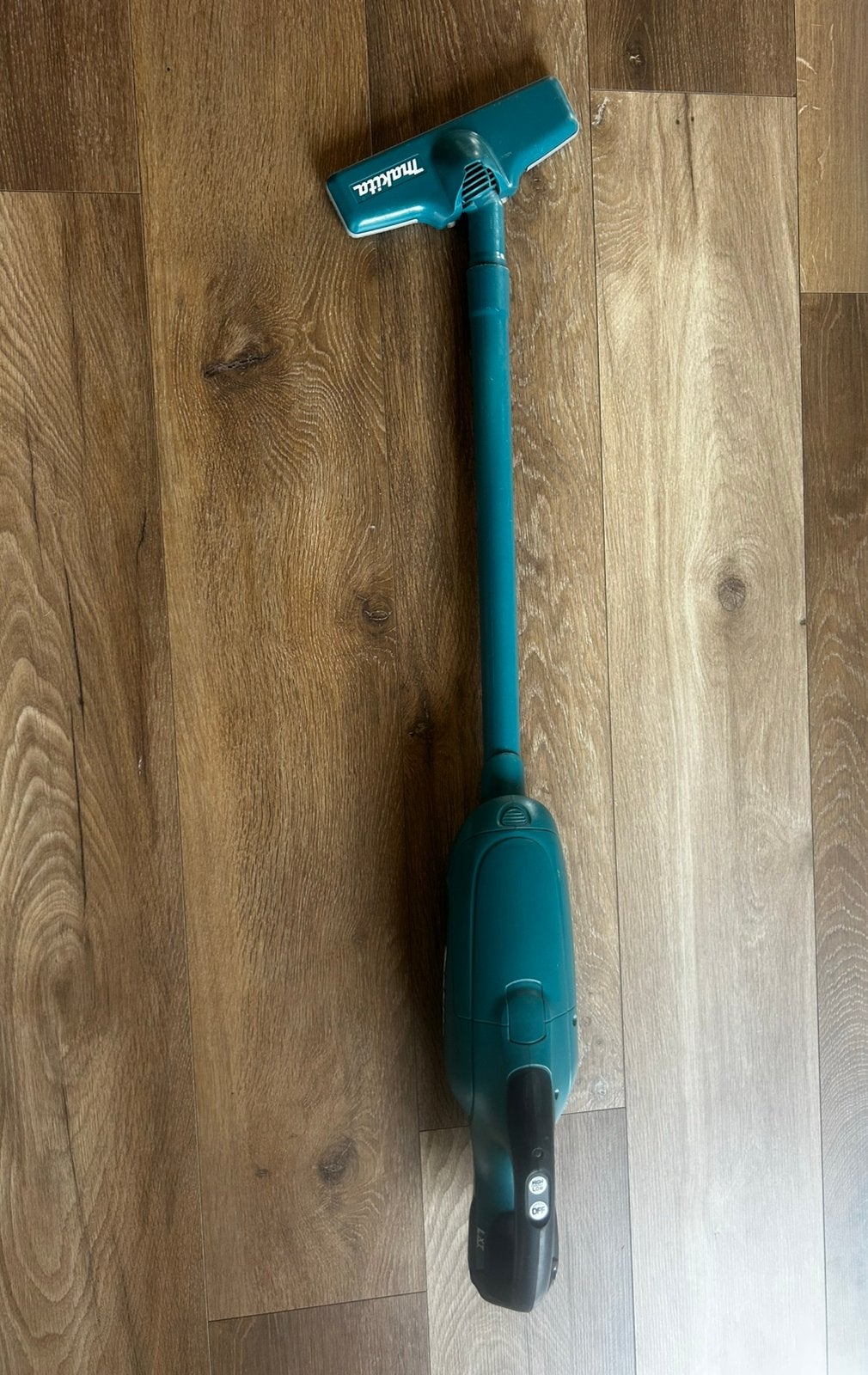Makita steelstofzuiger – nette staat, Ophalen, Gebruikt, Steelstofzuiger, Makita