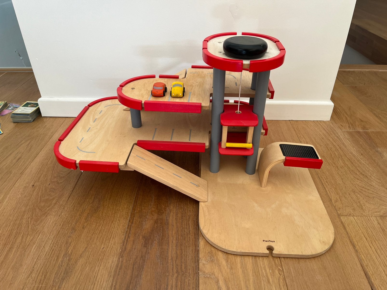 Parking Garage Plan Toys, Kinderen en Baby's, Ophalen, Zo goed als nieuw