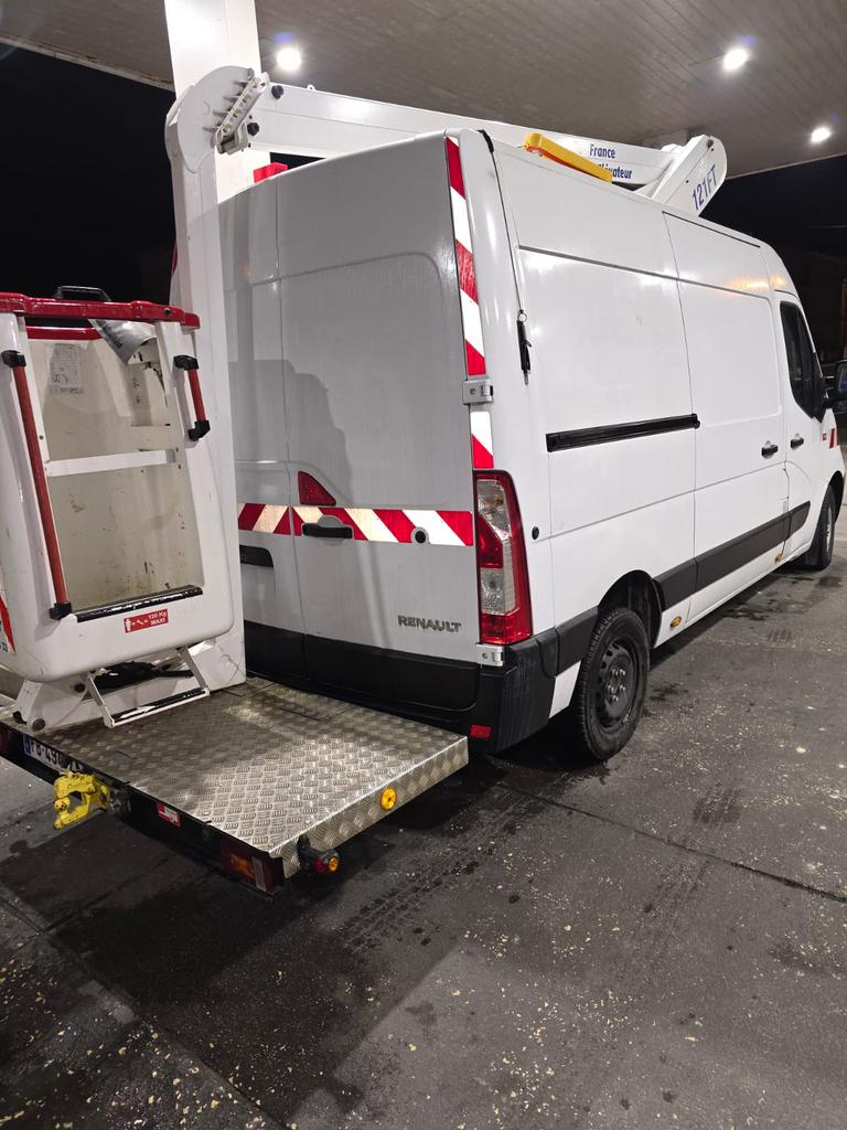 LOCATION NACELLE ÉLÉVATRICE 12,5M – DISPONIBLE IMMÉDIATEMENT, Achat, 2 places, Diesel, Particulier