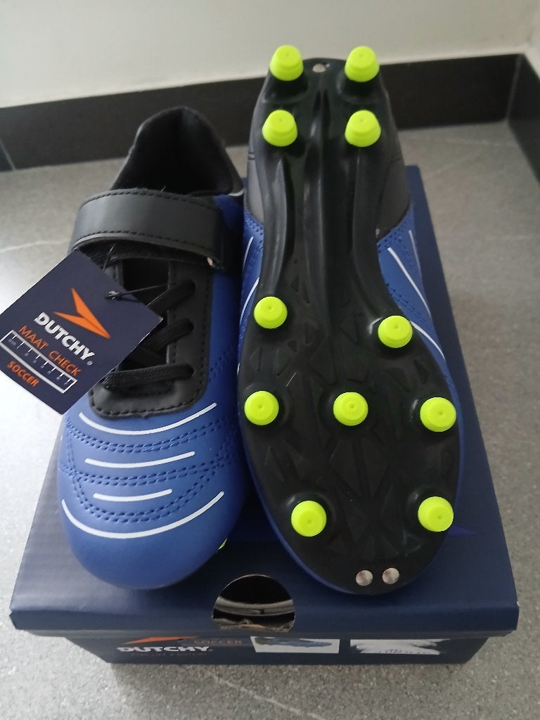 Voetbalschoenen kind nieuw maat 31, Ophalen of Verzenden, Nieuw, Schoenen