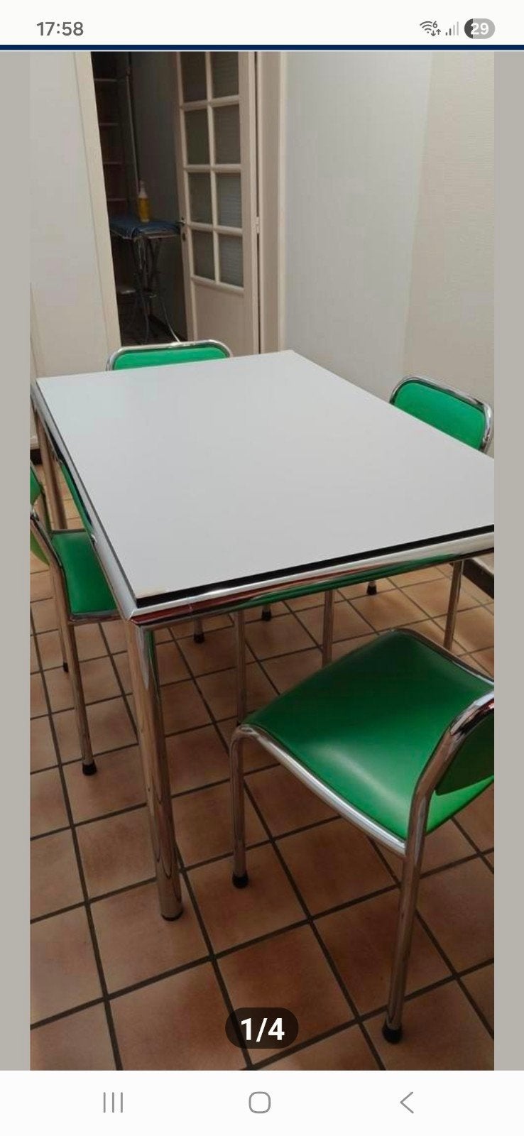 ZEER DRINGEND WEG, Ophalen