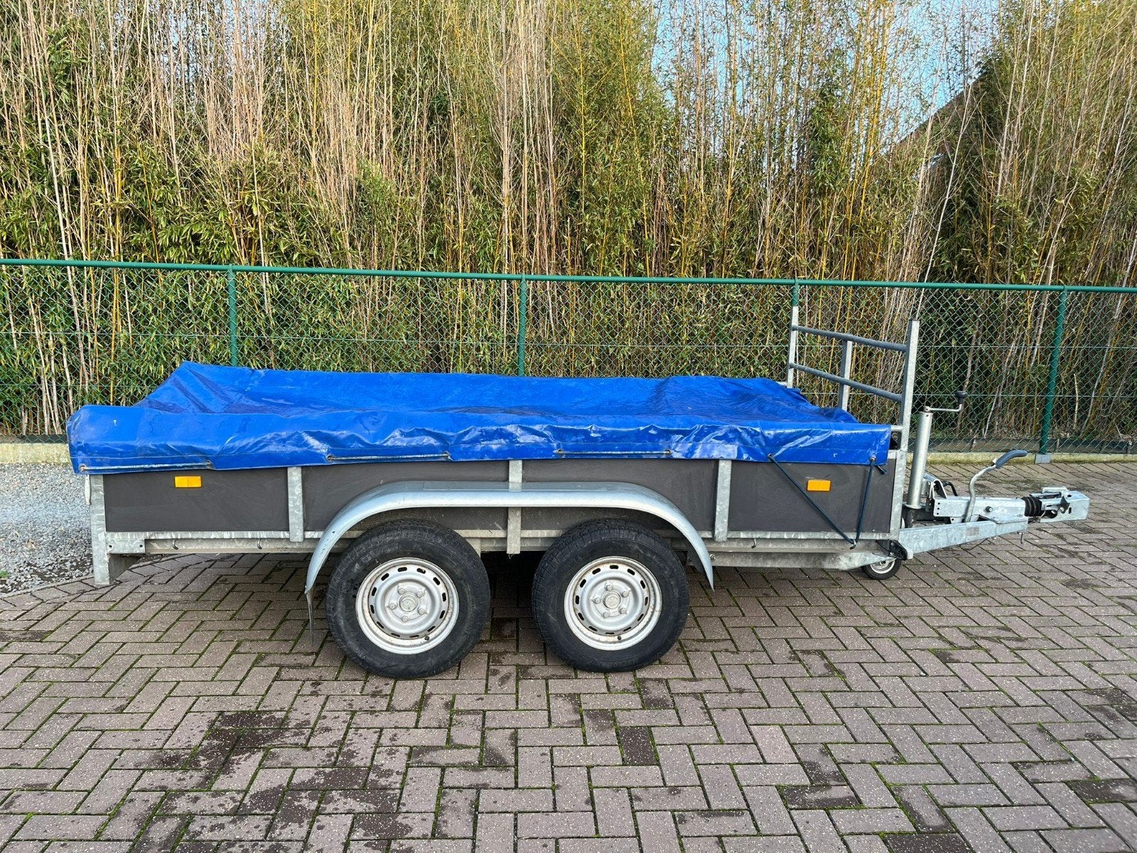Aanhangwagen dubbel assen, Ophalen