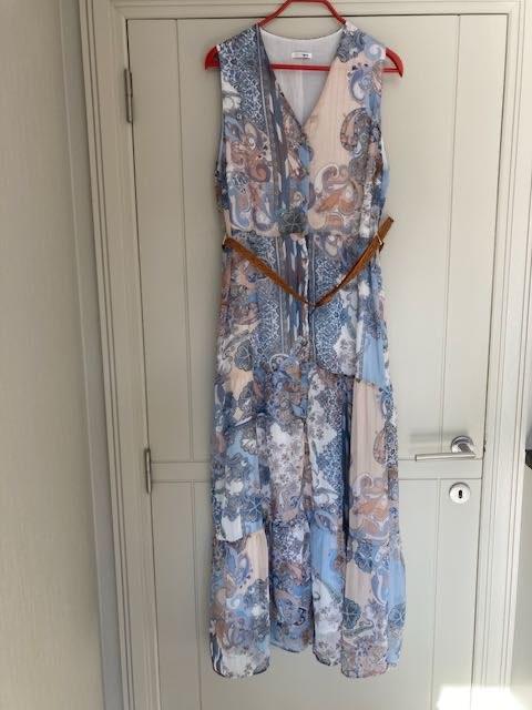 Heel mooie jurk ATMOS FASHION, maat 44. Zeer goede staat, Kleding | Dames, Jurken, Blauw, Atmos fashion, Maat 42/44 (L), Ophalen of Verzenden