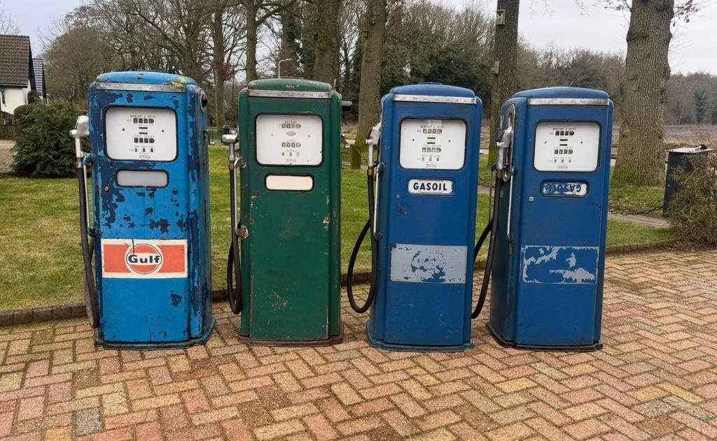 GEVRAAGD OUDE BENZINEPOMP DIESELPOMP BENZINE DIESEL POMPEN, Ophalen