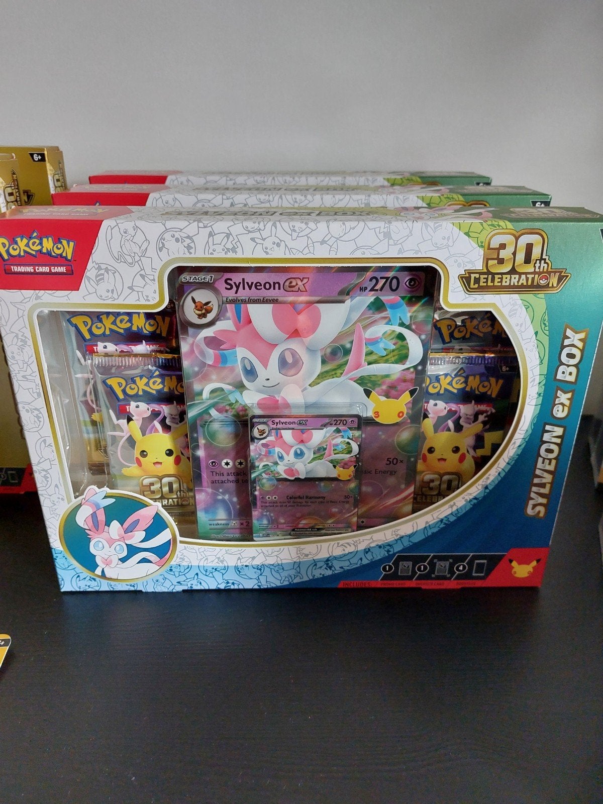 Boîte Pokémon 30e anniversaire Sylveon Ex scellée ENG, Enlèvement ou Envoi, Neuf, Booster box, Foil